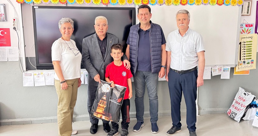 Yunus Emre İlkokulu 2/B sınıfı öğrencimiz Aras BULUT’u ziyaret ettik.